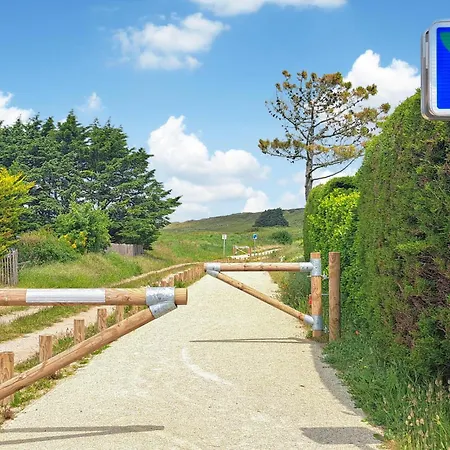 3 Bedroom Beautiful In * Créances