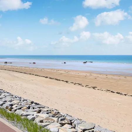 펜션 3 Bedroom Beautiful In