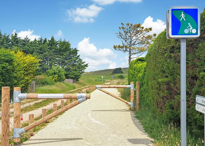 3 Bedroom Beautiful In * Créances