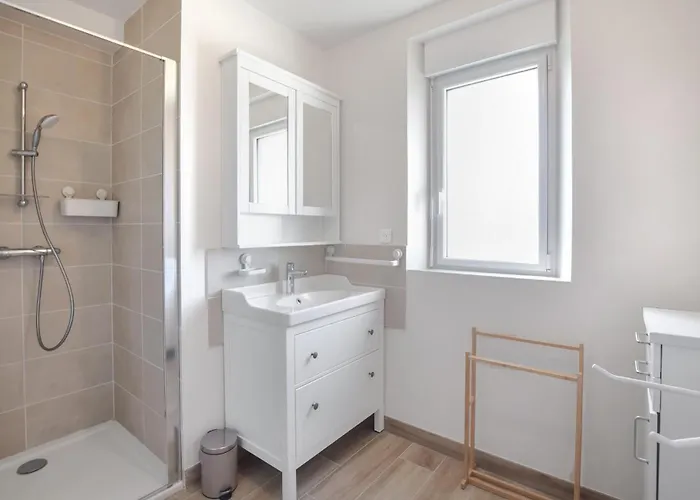 Holiday home 3 Bedroom Beautiful In *