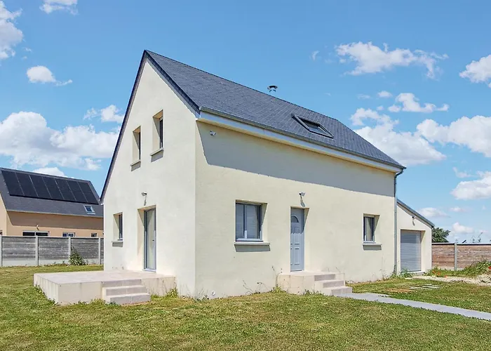 Holiday home 3 Bedroom Beautiful In Creances